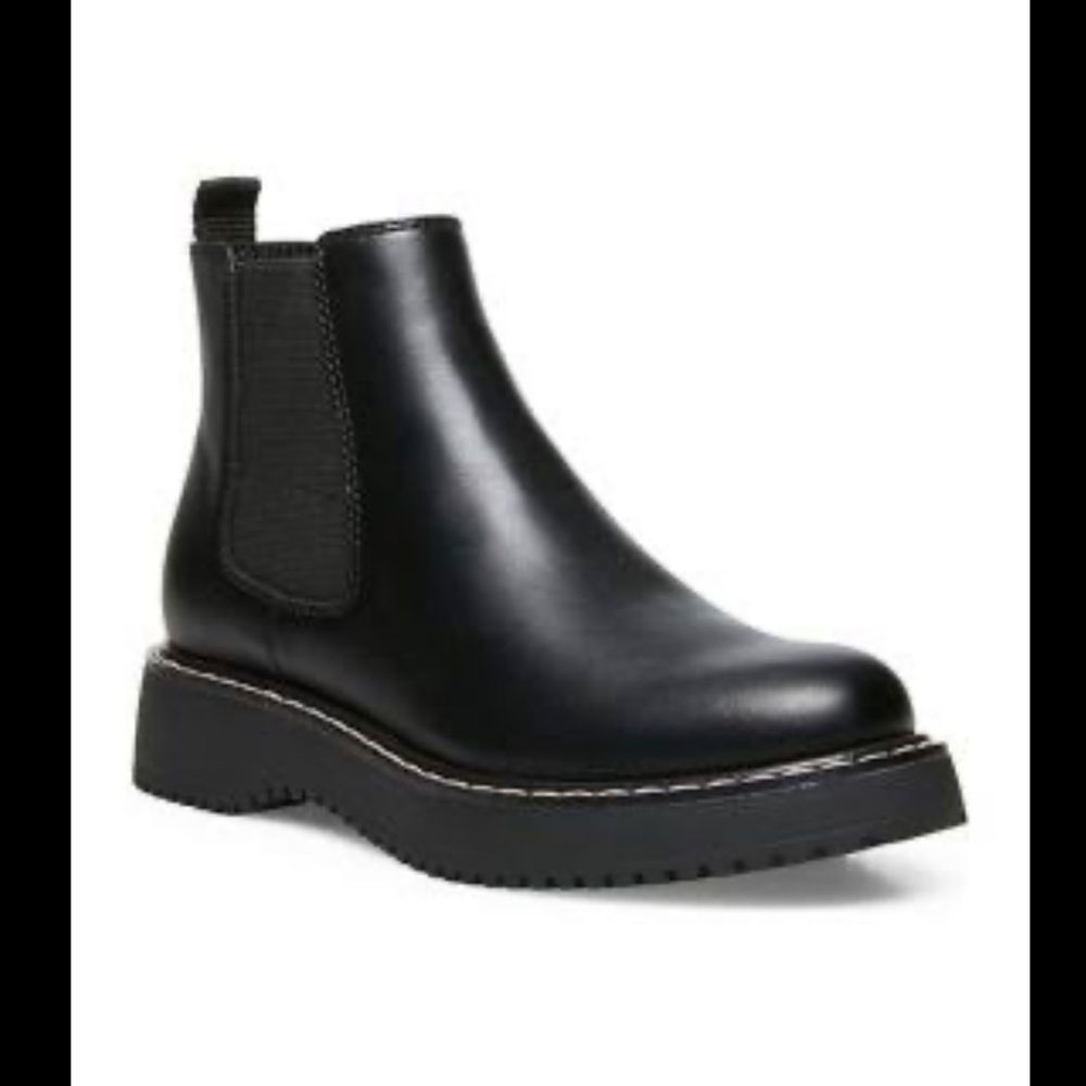 Steve Madden black boots